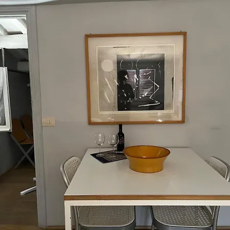 The Artist's Nest - Trastevere- Апартаменты Рим