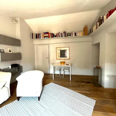 The Artist's Nest - Trastevere- Рим