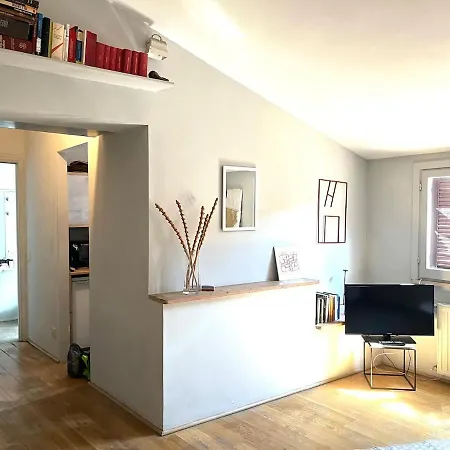 The Artist's Nest - Trastevere- Апартаменты Рим