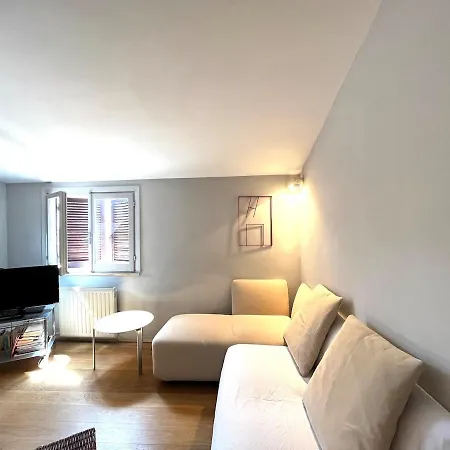 The Artist's Nest - Trastevere- Апартаменты Рим