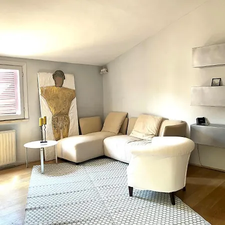 The Artist's Nest - Trastevere- Апартаменты Рим