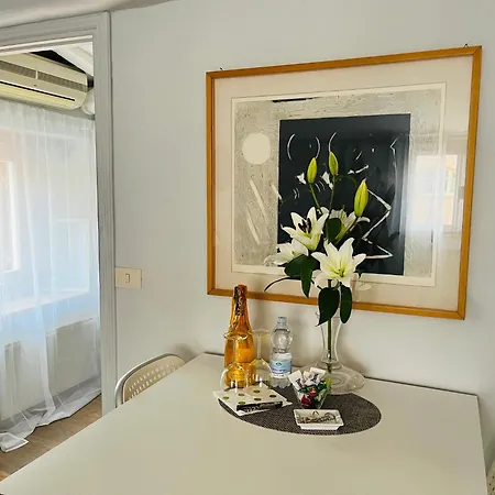 The Artist's Nest - Trastevere- *